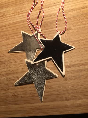 stars (grey, black, indigo, red, and brown)